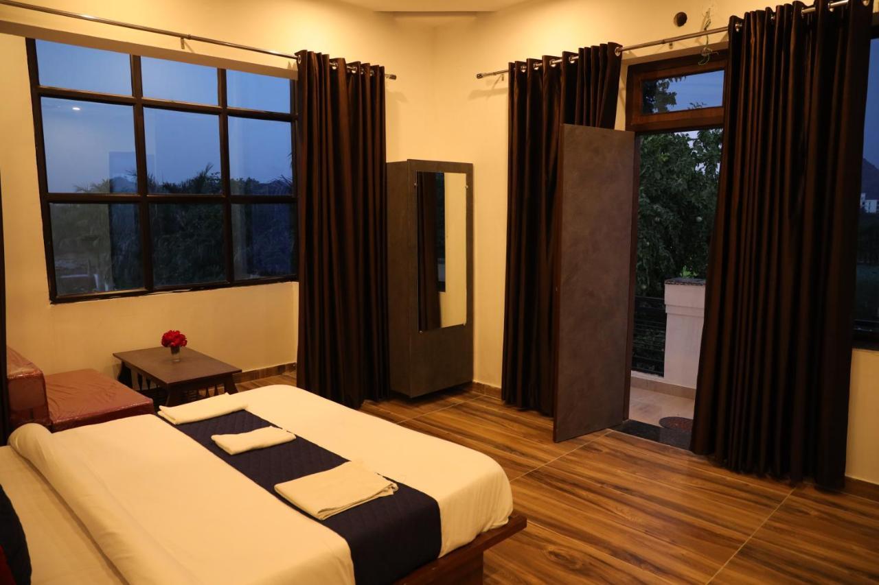 Winter Mountain Resort Pushkar Exterior photo