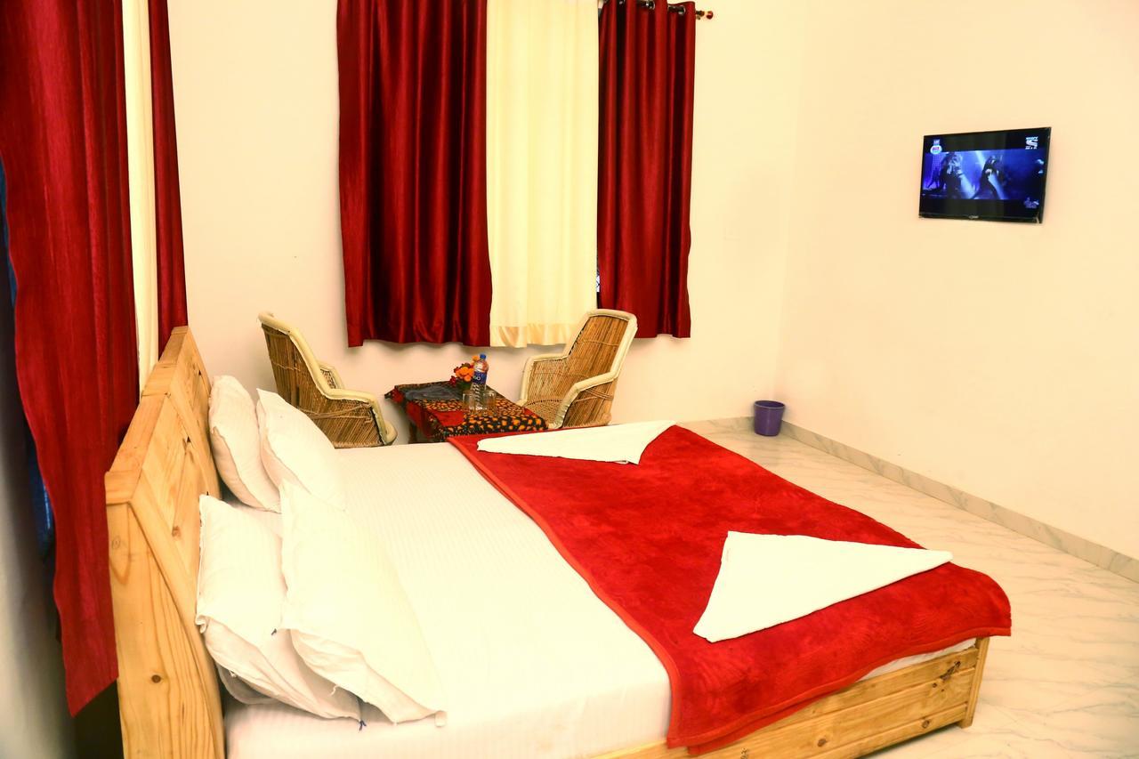 Winter Mountain Resort Pushkar Exterior photo