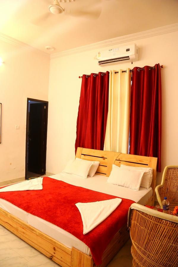 Winter Mountain Resort Pushkar Exterior photo