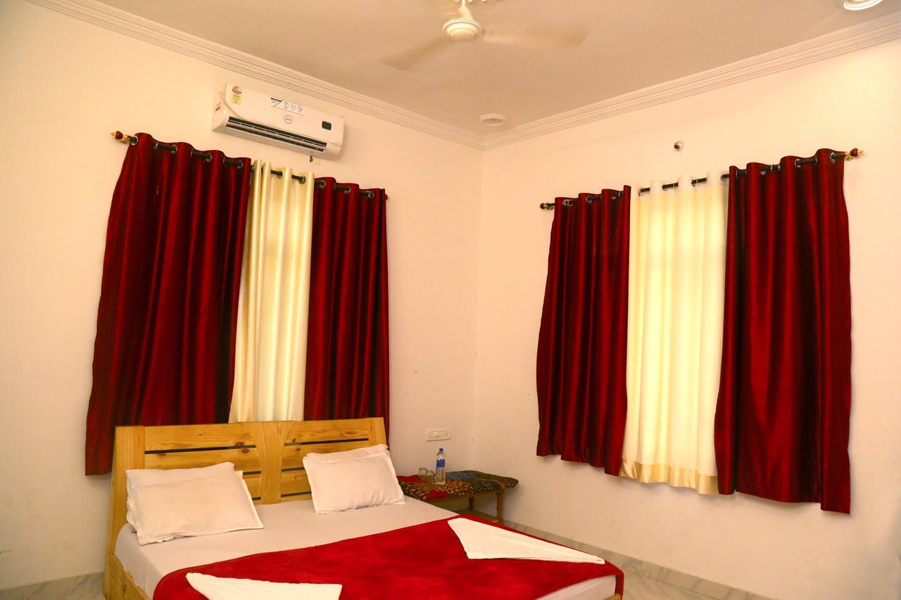 Winter Mountain Resort Pushkar Exterior photo